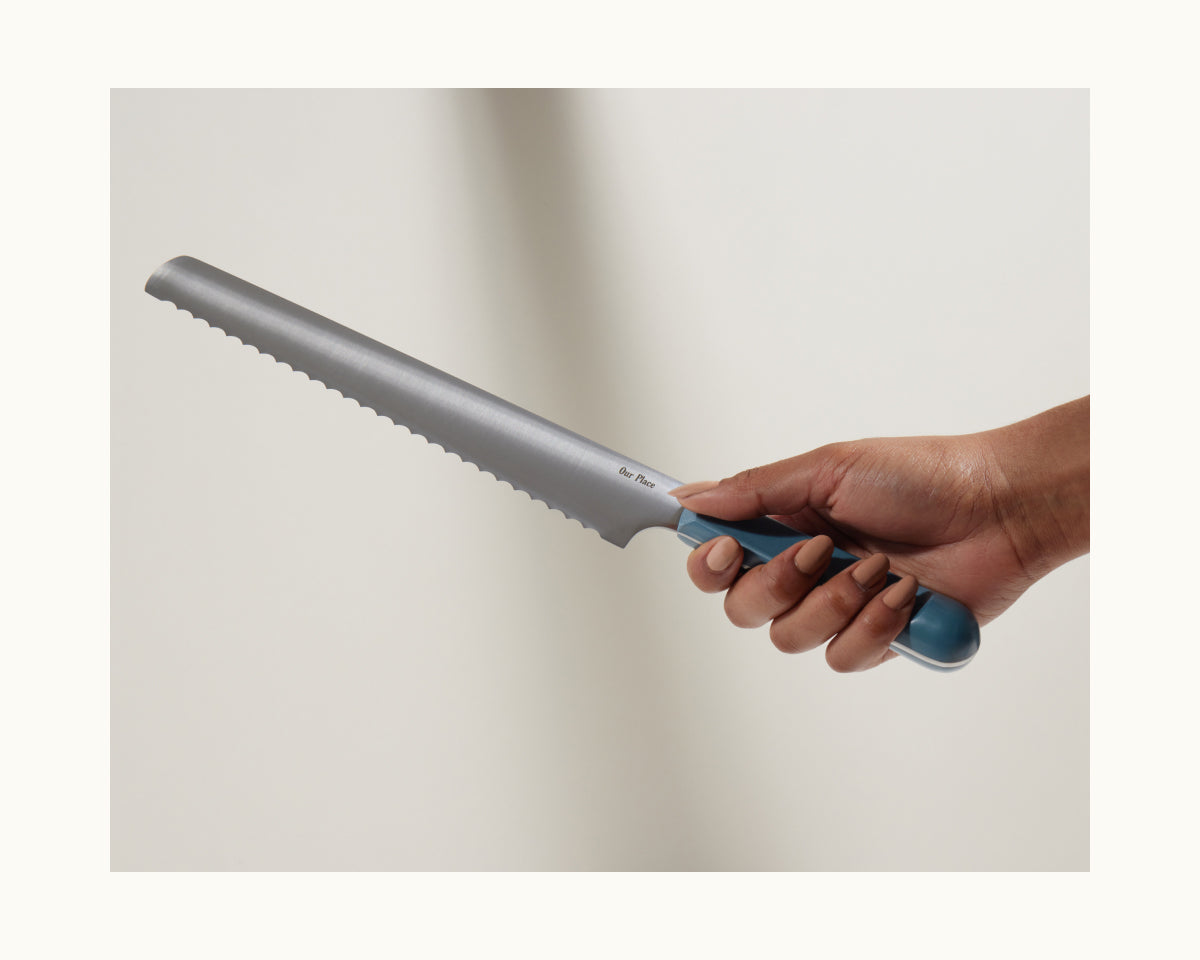 Serrated Slicing Knife in Blue Salt View 2